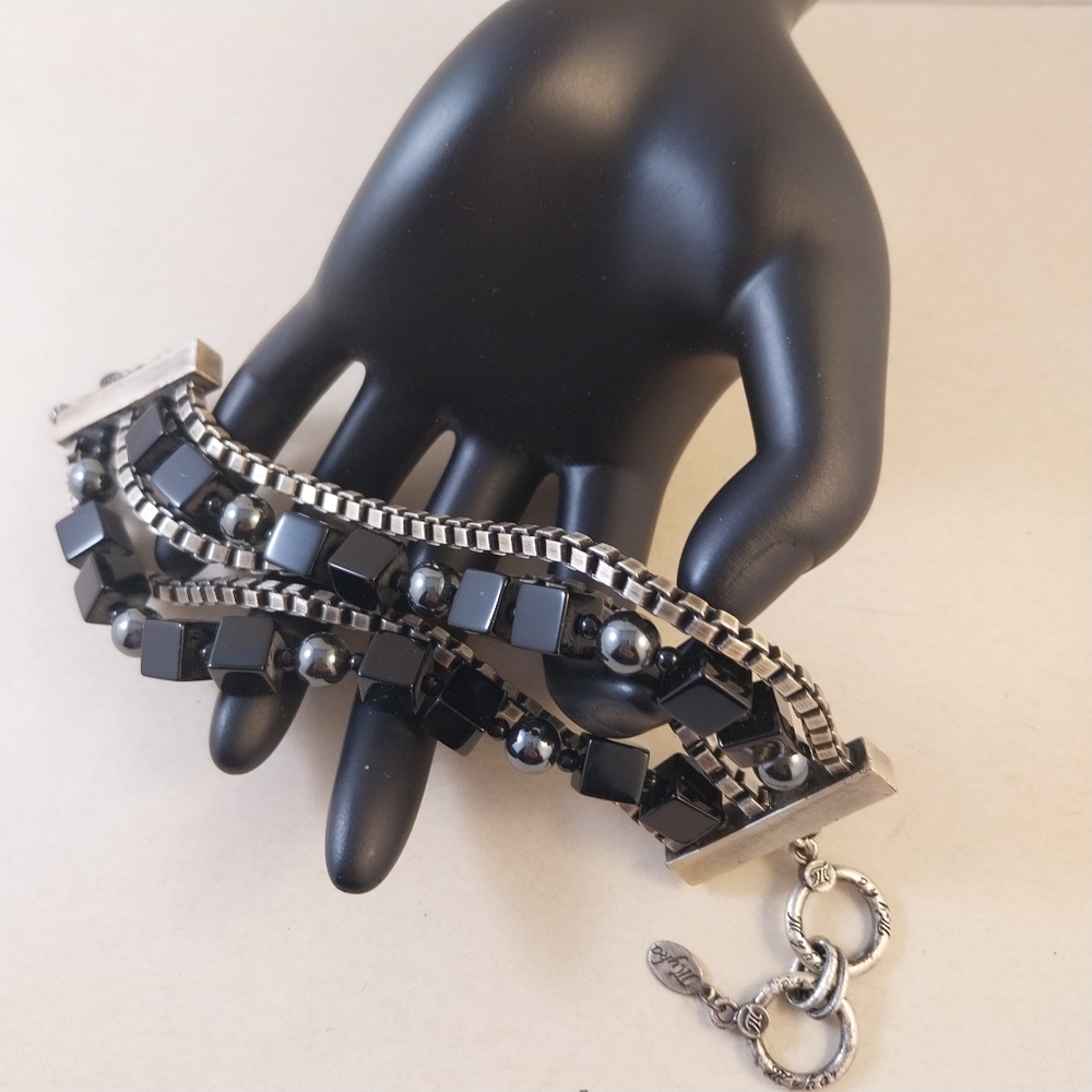 Tyra Chic Black and Silver Bracelet - Picture 4 of 13